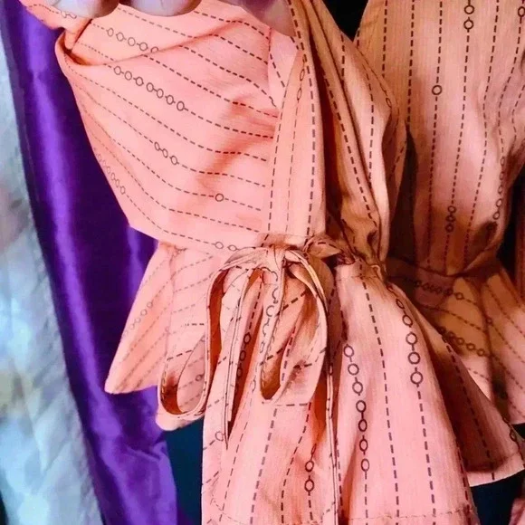 Shein Tie Front Ruffle Hem Striped Top Size Medium - Picture 4 of 6